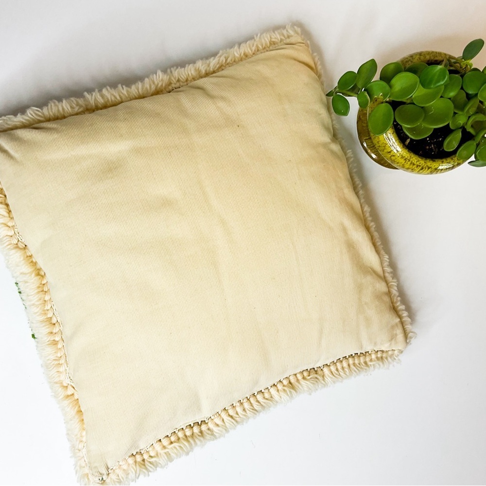 VINTAGE Boho Purple Iris Flower White Cream Pillow - Picture 5 of 6